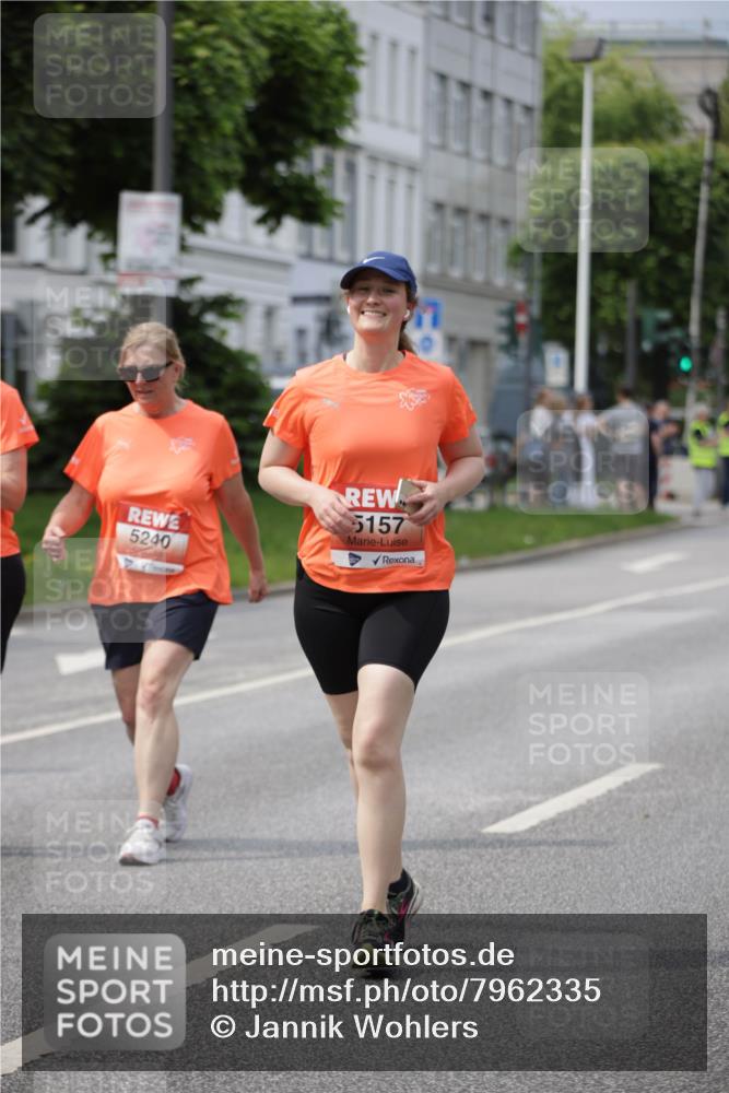15.06.2025 - REWE Women's Run Jannik Wohlers http://msf.ph/oto/7962335 15.06.2025 09:46:53 Laufen 5240, 5157 meine-sportfotos.de
