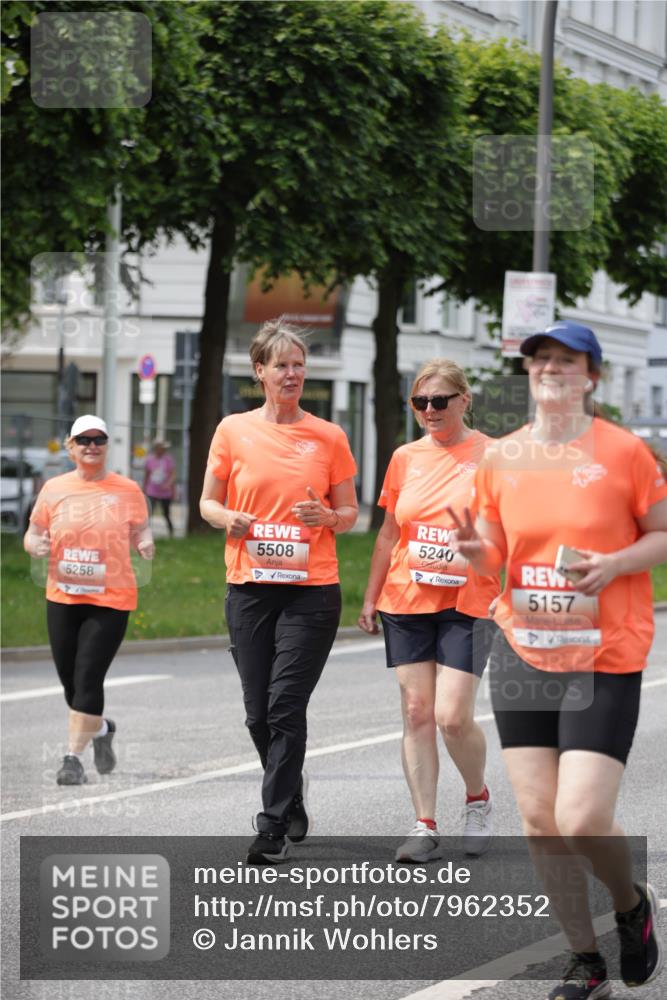 15.06.2025 - REWE Women's Run Jannik Wohlers http://msf.ph/oto/7962352 15.06.2025 09:46:54 Laufen 5508, 5258, 5240, 5157 meine-sportfotos.de