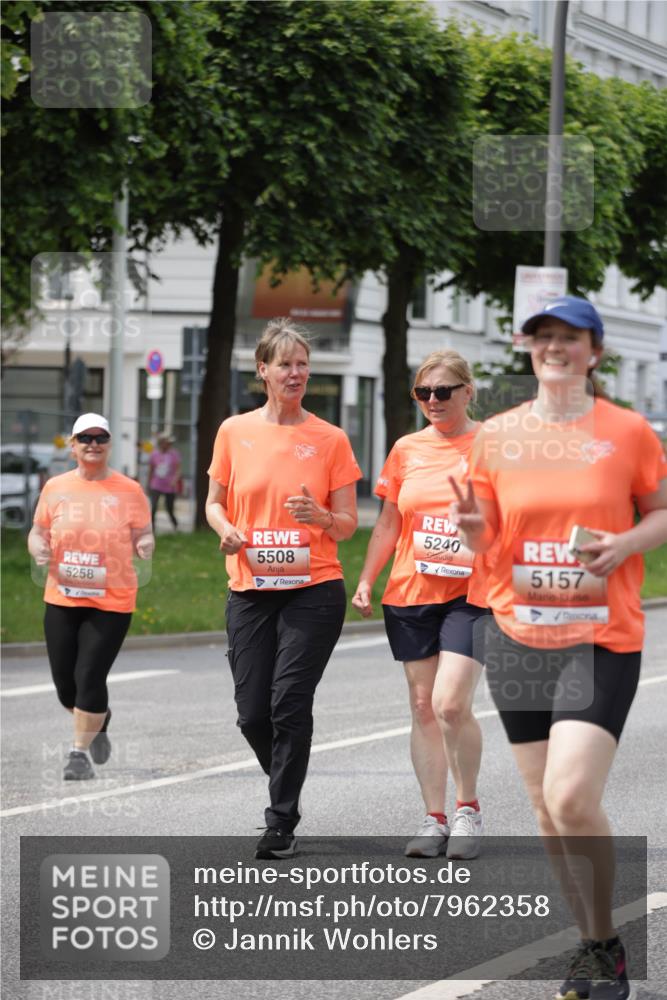 15.06.2025 - REWE Women's Run Jannik Wohlers http://msf.ph/oto/7962358 15.06.2025 09:46:54 Laufen 5258, 5508, 5240, 5157 meine-sportfotos.de