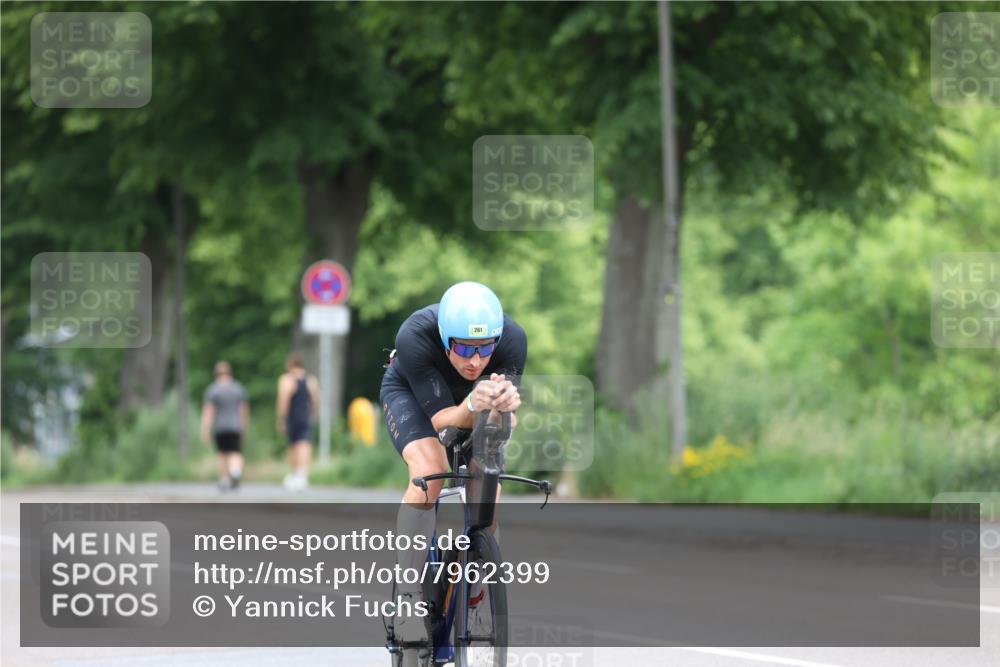 15.06.2025 - 7 Türme Triathlon Yannick Fuchs http://msf.ph/oto/7962399 15.06.2025 11:02:53 Radfahren 261 meine-sportfotos.de
