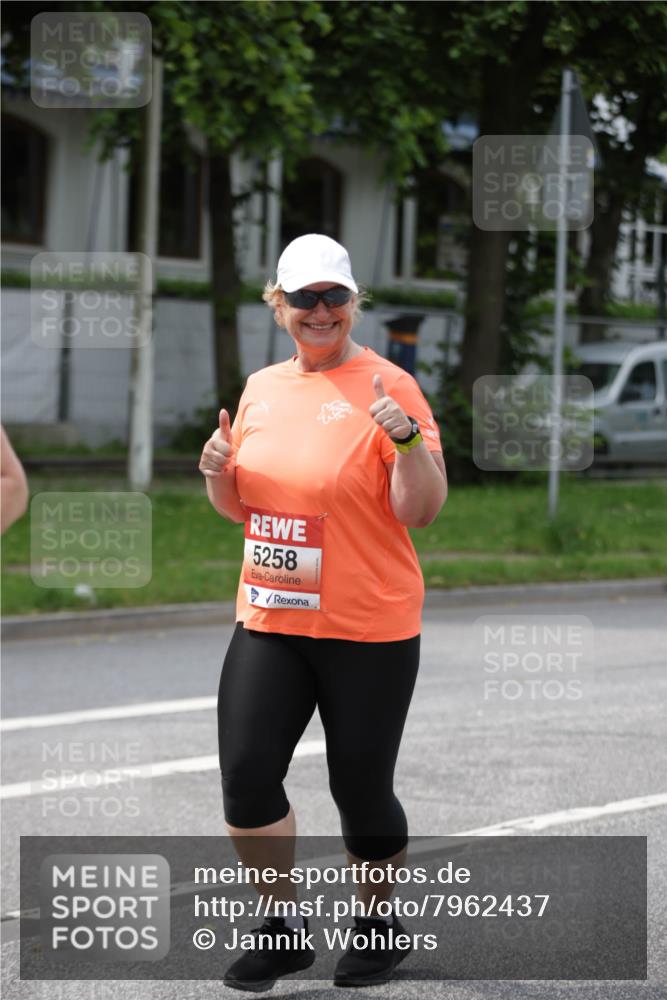15.06.2025 - REWE Women's Run Jannik Wohlers http://msf.ph/oto/7962437 15.06.2025 09:46:59 Laufen 5258 meine-sportfotos.de