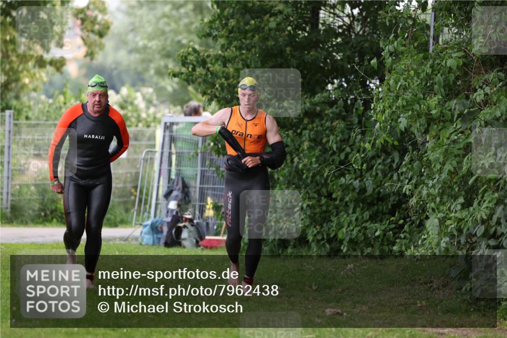 15.06.2025 - 7 Türme Triathlon Michael Strokosch http://msf.ph/oto/7962438 15.06.2025 12:14:47 Schwimmen 375, 448, 477, 496, 504, 651, 655 meine-sportfotos.de