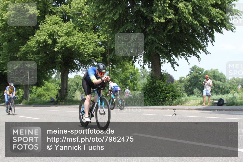15.06.2025 - 7 Türme Triathlon Yannick Fuchs http://msf.ph/oto/7962475 15.06.2025 12:41:28 Radfahren  meine-sportfotos.de