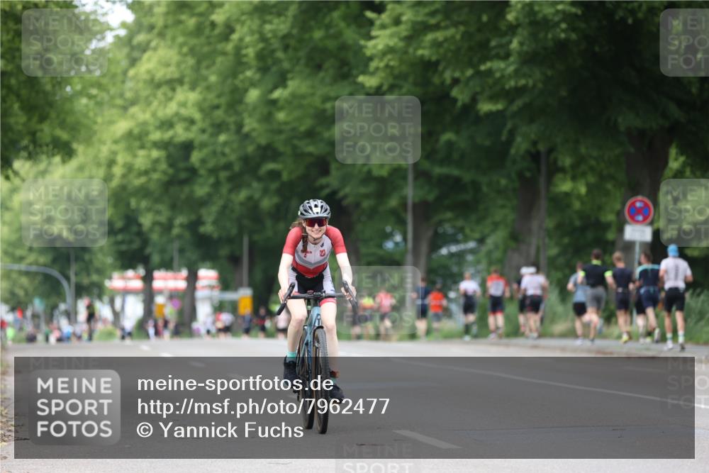 15.06.2025 - 7 Türme Triathlon Yannick Fuchs http://msf.ph/oto/7962477 15.06.2025 13:51:54 Radfahren 823, 845 meine-sportfotos.de