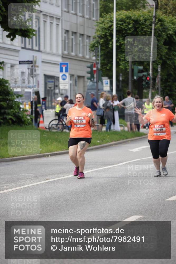 15.06.2025 - REWE Women's Run Jannik Wohlers http://msf.ph/oto/7962491 15.06.2025 09:47:13 Laufen 5515, 5569 meine-sportfotos.de
