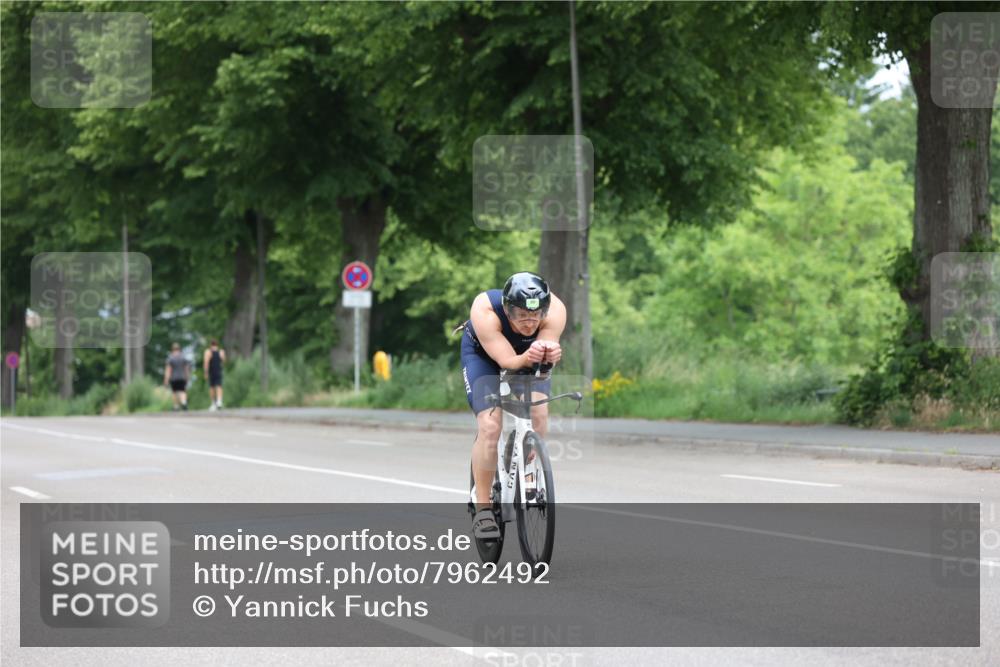 15.06.2025 - 7 Türme Triathlon Yannick Fuchs http://msf.ph/oto/7962492 15.06.2025 11:03:13 Radfahren  meine-sportfotos.de