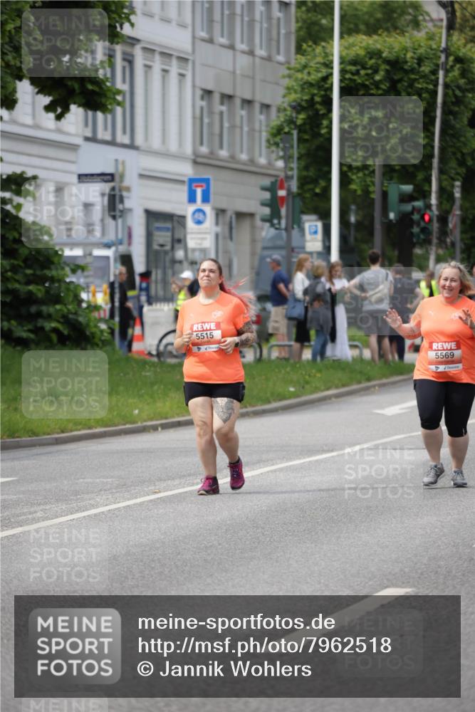 15.06.2025 - REWE Women's Run Jannik Wohlers http://msf.ph/oto/7962518 15.06.2025 09:47:14 Laufen 5515, 5569 meine-sportfotos.de