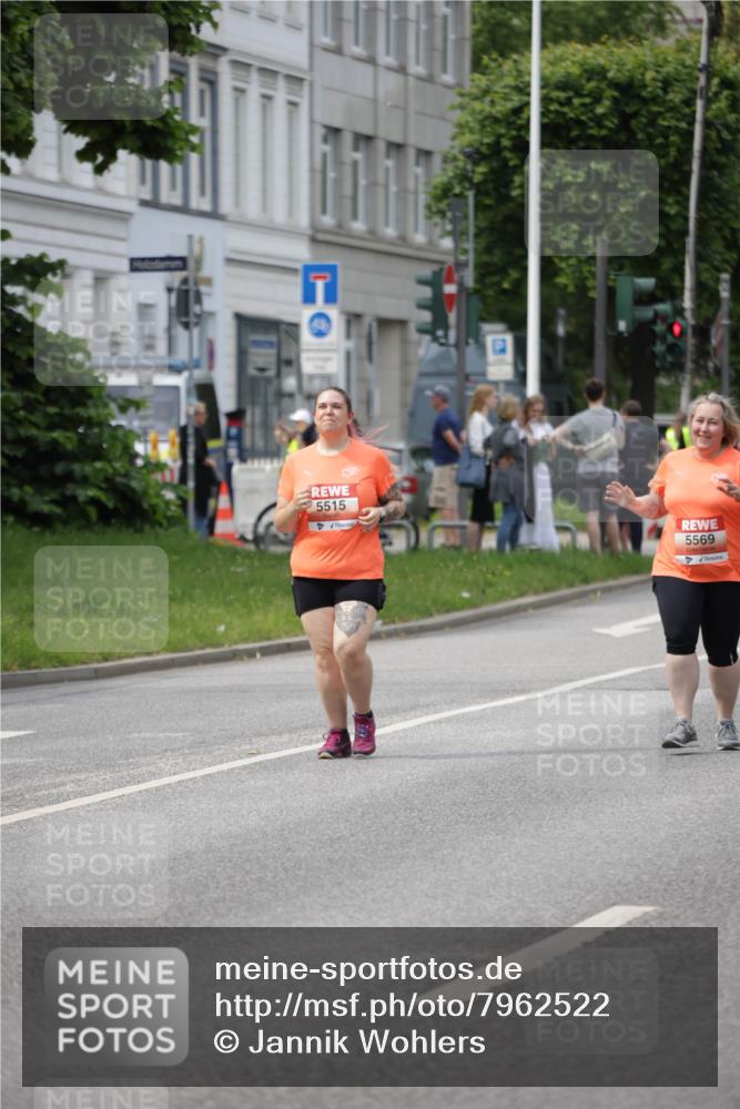 15.06.2025 - REWE Women's Run Jannik Wohlers http://msf.ph/oto/7962522 15.06.2025 09:47:14 Laufen 5569, 5515 meine-sportfotos.de