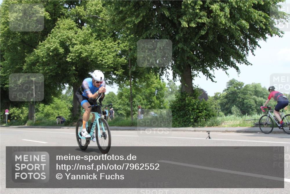 15.06.2025 - 7 Türme Triathlon Yannick Fuchs http://msf.ph/oto/7962552 15.06.2025 12:42:42 Radfahren  meine-sportfotos.de