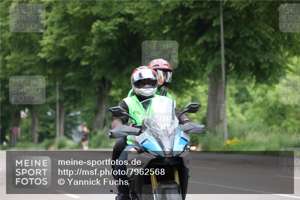15.06.2025 - 7 Türme Triathlon Yannick Fuchs http://msf.ph/oto/7962568 15.06.2025 11:03:25 Radfahren  meine-sportfotos.de