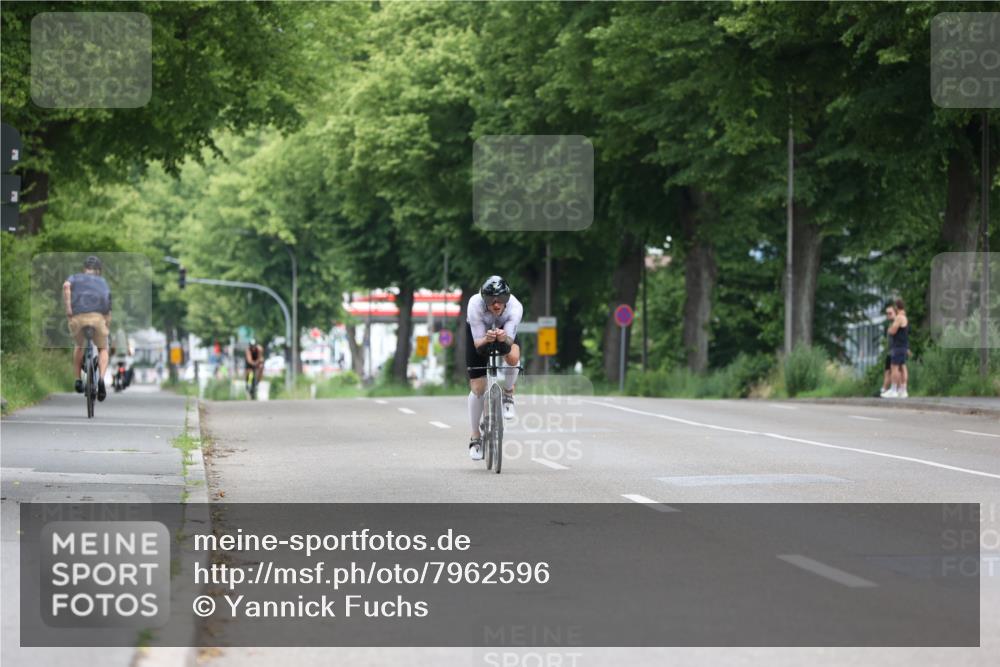 15.06.2025 - 7 Türme Triathlon Yannick Fuchs http://msf.ph/oto/7962596 15.06.2025 11:05:24 Radfahren  meine-sportfotos.de