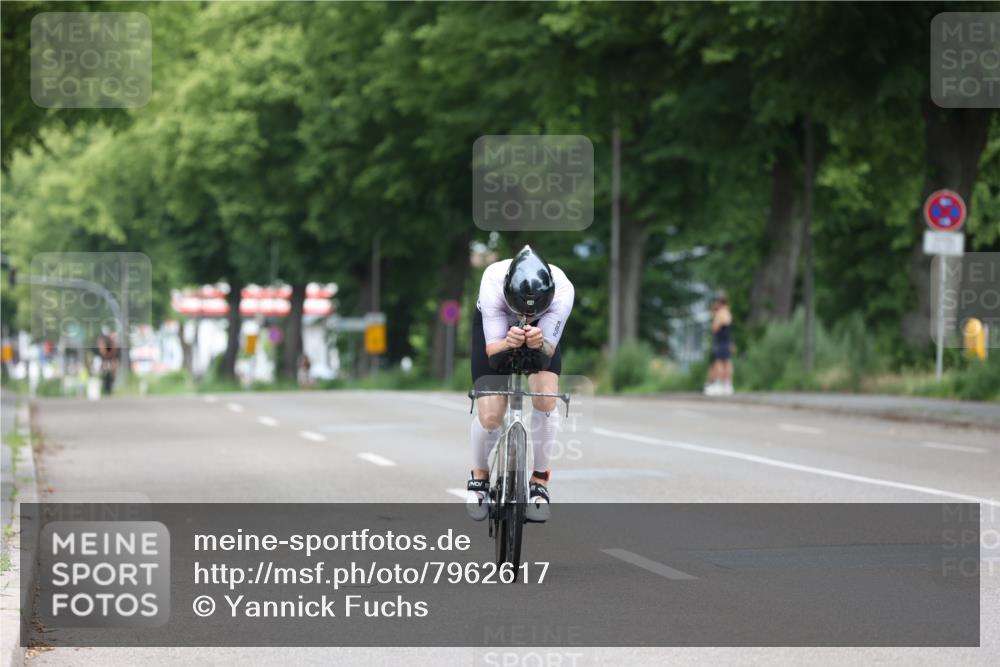 15.06.2025 - 7 Türme Triathlon Yannick Fuchs http://msf.ph/oto/7962617 15.06.2025 11:05:25 Radfahren  meine-sportfotos.de
