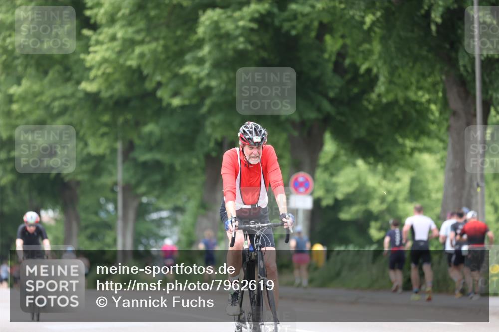 15.06.2025 - 7 Türme Triathlon Yannick Fuchs http://msf.ph/oto/7962619 15.06.2025 13:52:15 Radfahren 1000 meine-sportfotos.de