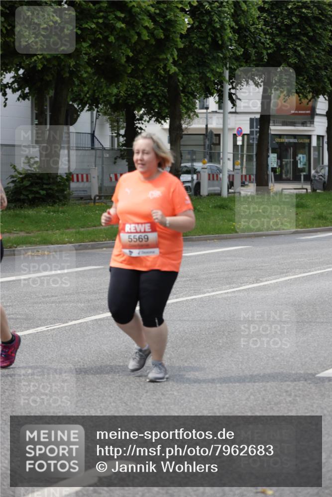 15.06.2025 - REWE Women's Run Jannik Wohlers http://msf.ph/oto/7962683 15.06.2025 09:47:24 Laufen 5569 meine-sportfotos.de