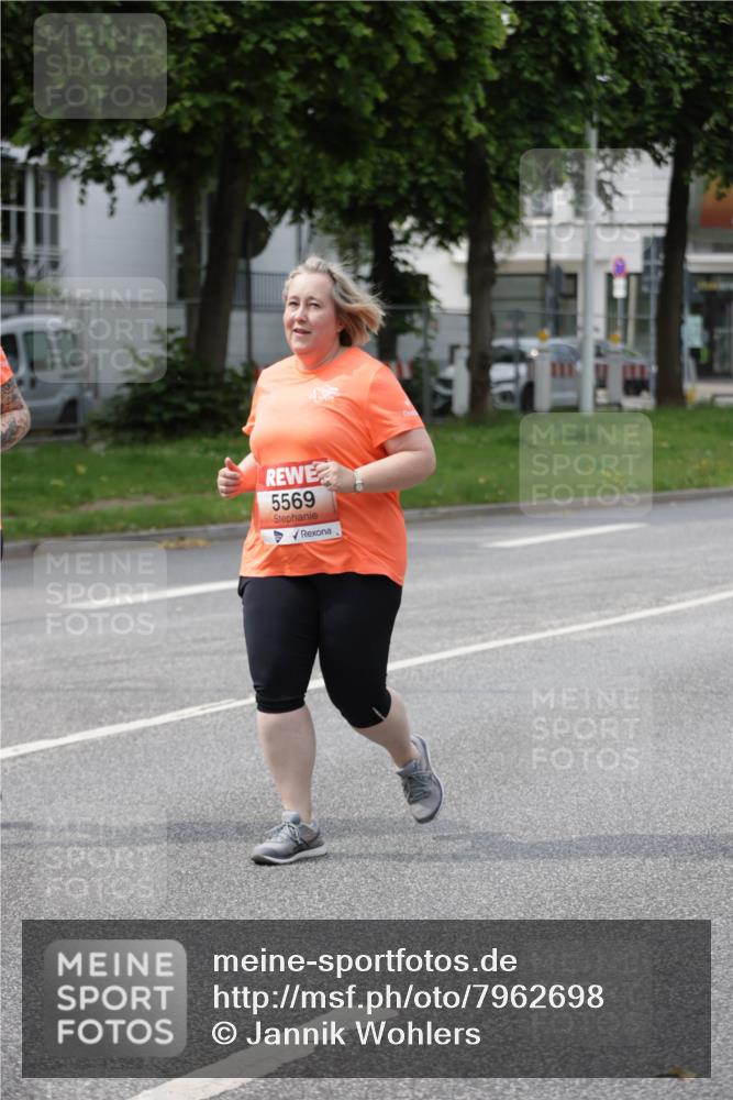 15.06.2025 - REWE Women's Run Jannik Wohlers http://msf.ph/oto/7962698 15.06.2025 09:47:24 Laufen 5569 meine-sportfotos.de