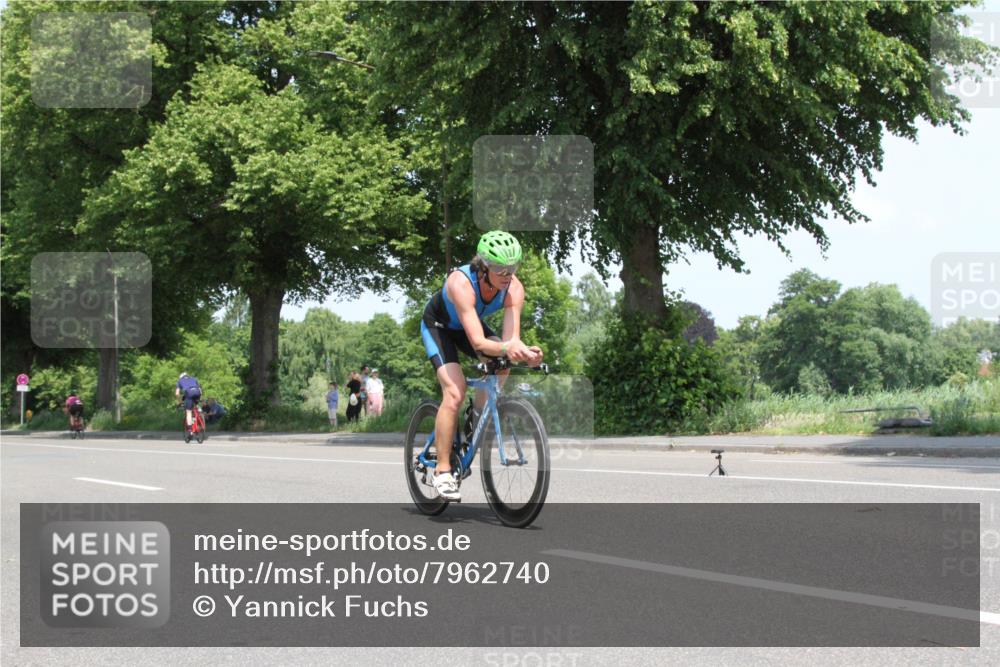 15.06.2025 - 7 Türme Triathlon Yannick Fuchs http://msf.ph/oto/7962740 15.06.2025 12:44:54 Radfahren  meine-sportfotos.de