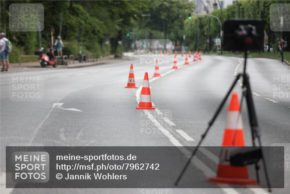 15.06.2025 - REWE Women's Run Jannik Wohlers http://msf.ph/oto/7962742 15.06.2025 09:53:37 Laufen  meine-sportfotos.de