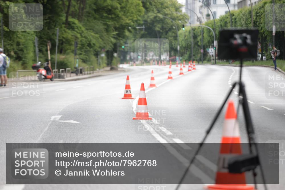 15.06.2025 - REWE Women's Run Jannik Wohlers http://msf.ph/oto/7962768 15.06.2025 09:53:44 Laufen  meine-sportfotos.de