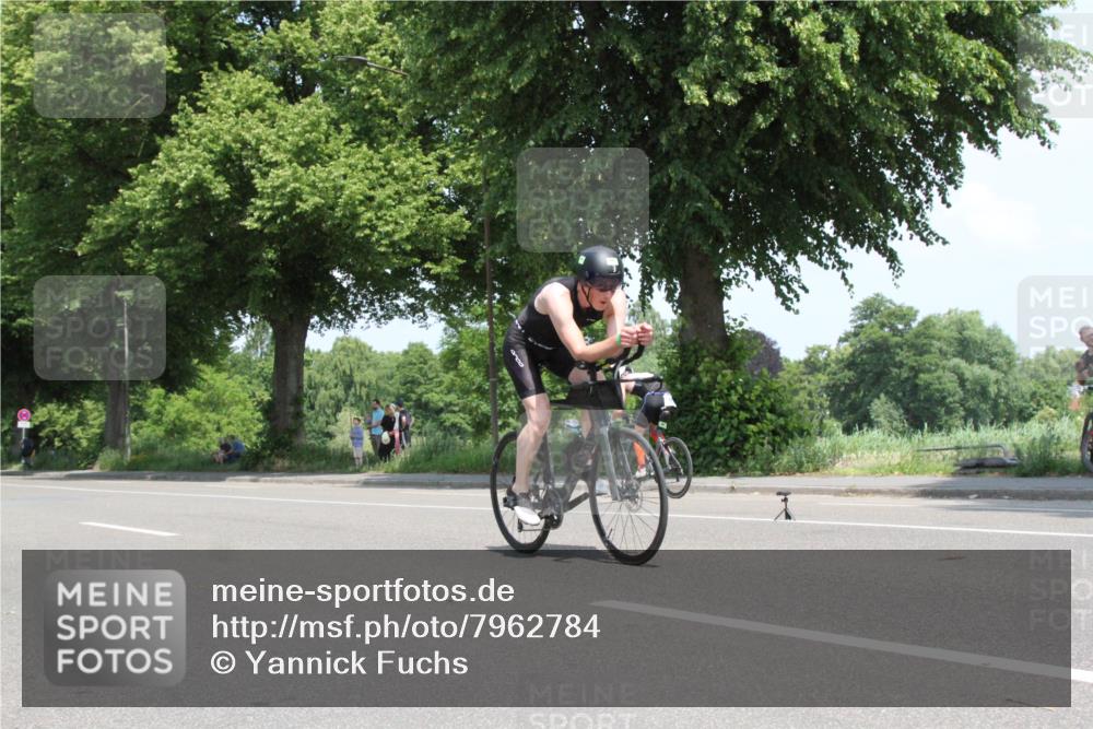 15.06.2025 - 7 Türme Triathlon Yannick Fuchs http://msf.ph/oto/7962784 15.06.2025 12:45:47 Radfahren  meine-sportfotos.de