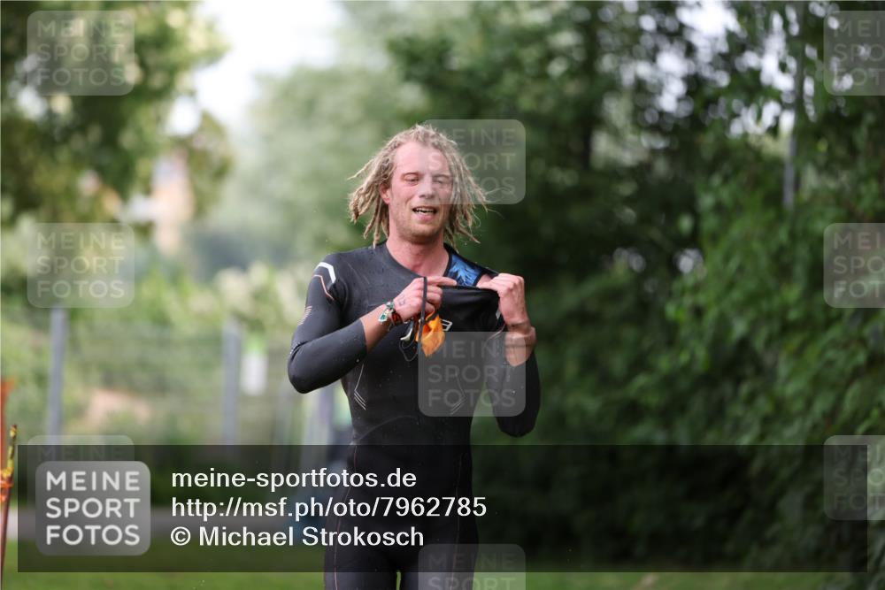 15.06.2025 - 7 Türme Triathlon Michael Strokosch http://msf.ph/oto/7962785 15.06.2025 12:15:06 Schwimmen 375, 448, 477, 504, 651, 655 meine-sportfotos.de