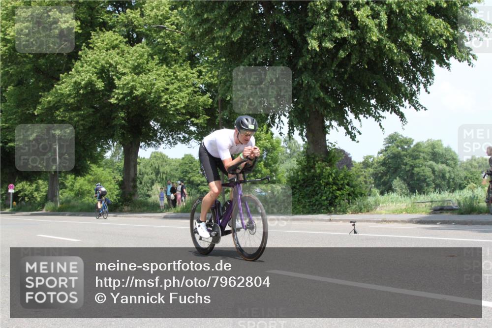15.06.2025 - 7 Türme Triathlon Yannick Fuchs http://msf.ph/oto/7962804 15.06.2025 12:45:59 Radfahren  meine-sportfotos.de