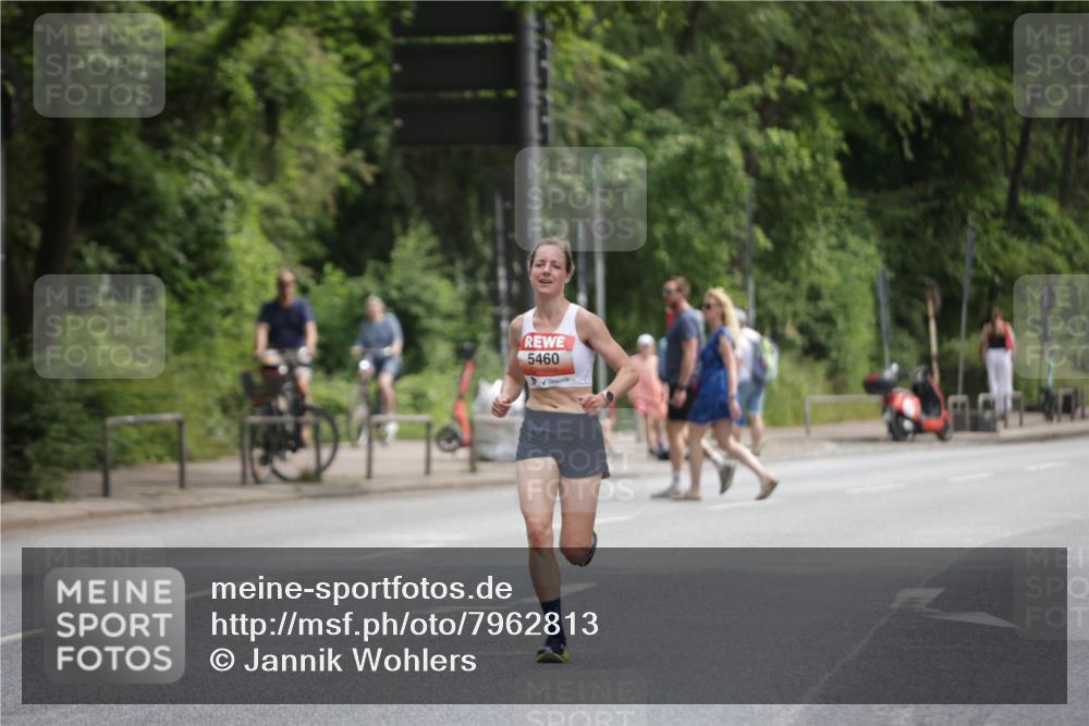 15.06.2025 - REWE Women's Run Jannik Wohlers http://msf.ph/oto/7962813 15.06.2025 09:56:26 Laufen 5460 meine-sportfotos.de