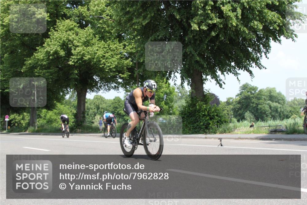 15.06.2025 - 7 Türme Triathlon Yannick Fuchs http://msf.ph/oto/7962828 15.06.2025 12:46:09 Radfahren  meine-sportfotos.de