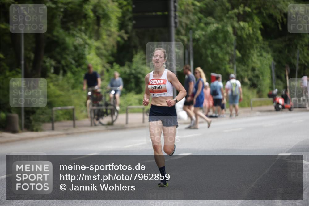 15.06.2025 - REWE Women's Run Jannik Wohlers http://msf.ph/oto/7962859 15.06.2025 09:56:26 Laufen 5460 meine-sportfotos.de