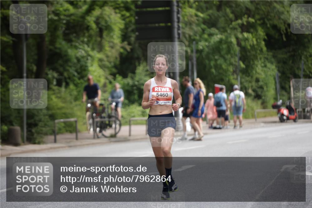 15.06.2025 - REWE Women's Run Jannik Wohlers http://msf.ph/oto/7962864 15.06.2025 09:56:27 Laufen 5460 meine-sportfotos.de