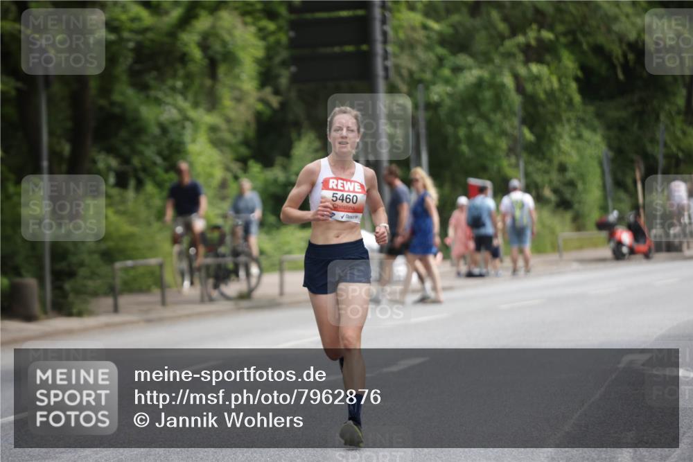 15.06.2025 - REWE Women's Run Jannik Wohlers http://msf.ph/oto/7962876 15.06.2025 09:56:27 Laufen 5460 meine-sportfotos.de