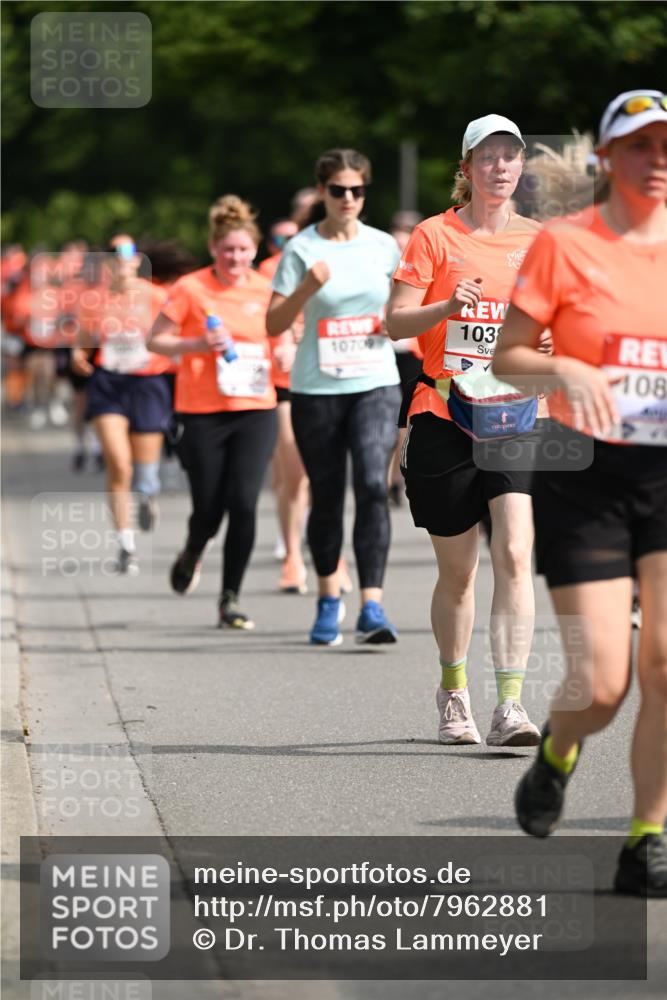 15.06.2025 - REWE Women's Run Dr. Thomas Lammeyer http://msf.ph/oto/7962881 15.06.2025 09:51:39 Laufen 1070, 1038 meine-sportfotos.de