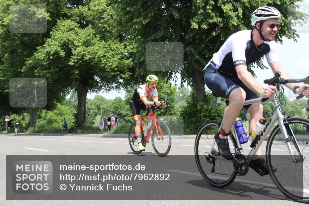 15.06.2025 - 7 Türme Triathlon Yannick Fuchs http://msf.ph/oto/7962892 15.06.2025 12:46:43 Radfahren  meine-sportfotos.de