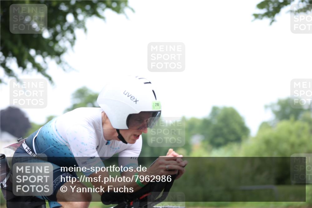 15.06.2025 - 7 Türme Triathlon Yannick Fuchs http://msf.ph/oto/7962986 15.06.2025 11:07:34 Radfahren 201, 210 meine-sportfotos.de