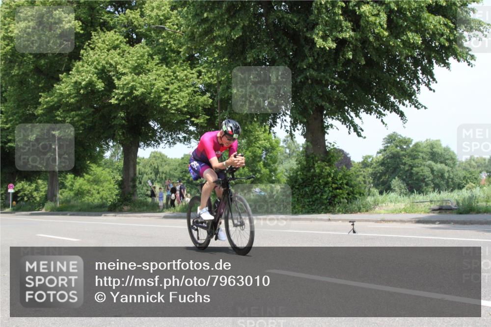 15.06.2025 - 7 Türme Triathlon Yannick Fuchs http://msf.ph/oto/7963010 15.06.2025 12:47:13 Radfahren  meine-sportfotos.de