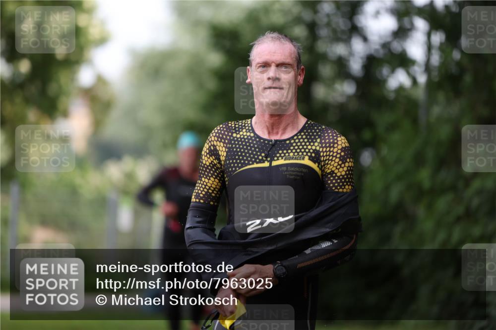 15.06.2025 - 7 Türme Triathlon Michael Strokosch http://msf.ph/oto/7963025 15.06.2025 12:15:30 Schwimmen 366, 490, 565, 671 meine-sportfotos.de