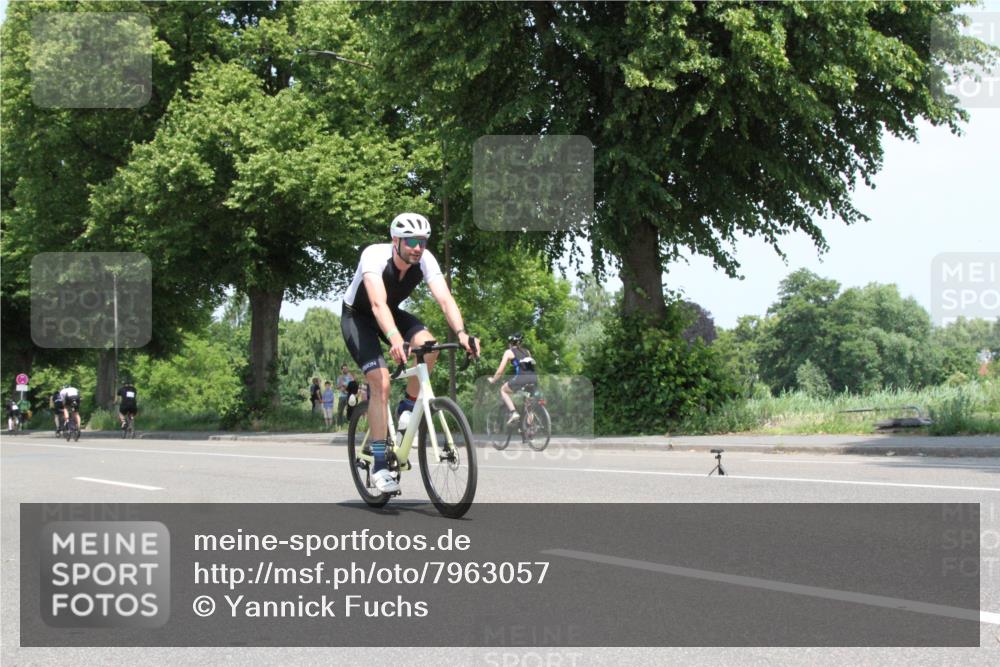15.06.2025 - 7 Türme Triathlon Yannick Fuchs http://msf.ph/oto/7963057 15.06.2025 12:47:26 Radfahren  meine-sportfotos.de
