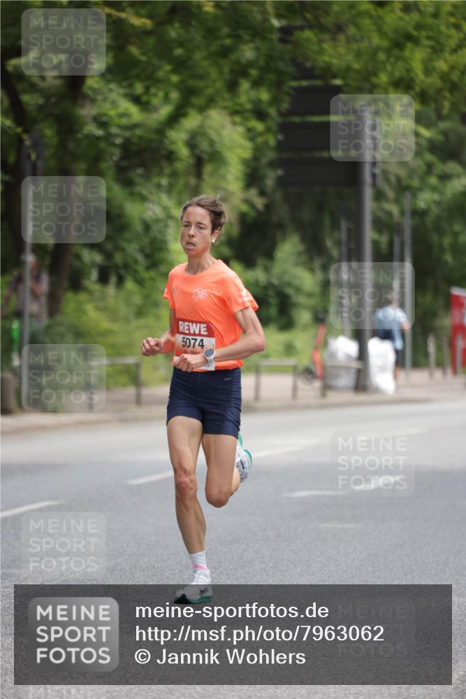 15.06.2025 - REWE Women's Run Jannik Wohlers http://msf.ph/oto/7963062 15.06.2025 09:56:51 Laufen 5074 meine-sportfotos.de