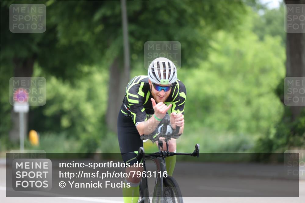 15.06.2025 - 7 Türme Triathlon Yannick Fuchs http://msf.ph/oto/7963116 15.06.2025 11:08:51 Radfahren 299 meine-sportfotos.de