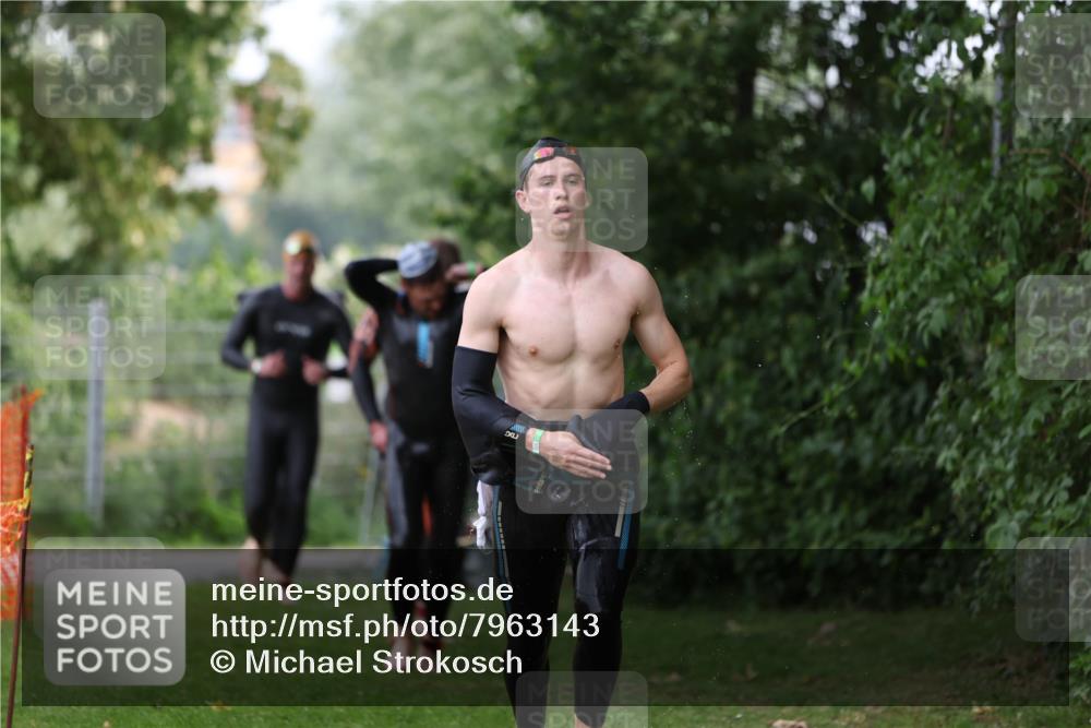 15.06.2025 - 7 Türme Triathlon Michael Strokosch http://msf.ph/oto/7963143 15.06.2025 12:15:47 Schwimmen 366, 446, 500, 503, 537, 575, 583 meine-sportfotos.de