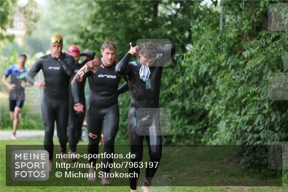 15.06.2025 - 7 Türme Triathlon Michael Strokosch http://msf.ph/oto/7963197 15.06.2025 12:15:50 Schwimmen 366, 446, 500, 503, 537, 575, 583 meine-sportfotos.de