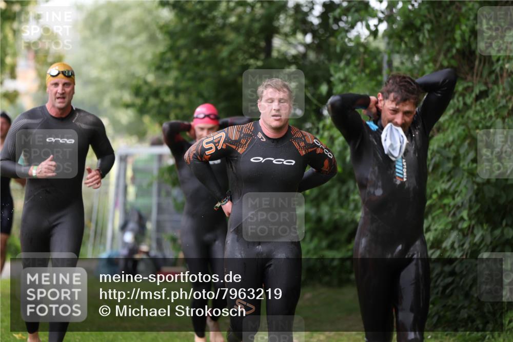 15.06.2025 - 7 Türme Triathlon Michael Strokosch http://msf.ph/oto/7963219 15.06.2025 12:15:51 Schwimmen 366, 446, 500, 503, 537, 575, 583 meine-sportfotos.de