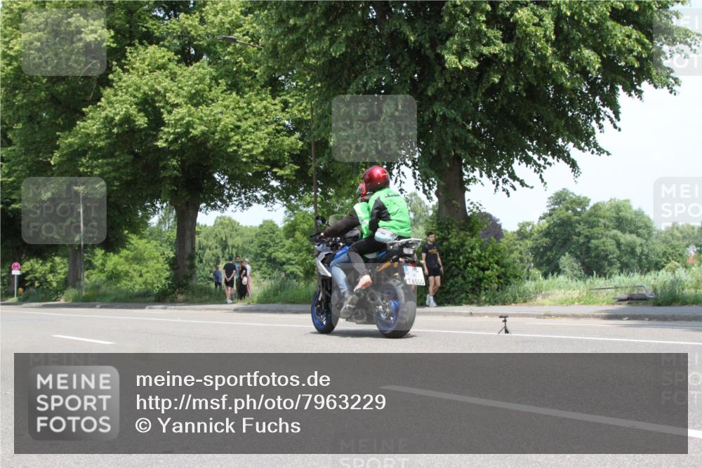 15.06.2025 - 7 Türme Triathlon Yannick Fuchs http://msf.ph/oto/7963229 15.06.2025 12:48:49 Radfahren  meine-sportfotos.de