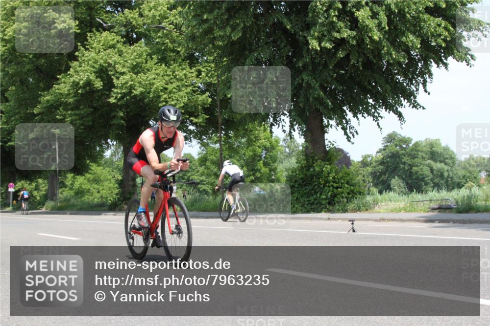 15.06.2025 - 7 Türme Triathlon Yannick Fuchs http://msf.ph/oto/7963235 15.06.2025 12:48:58 Radfahren  meine-sportfotos.de