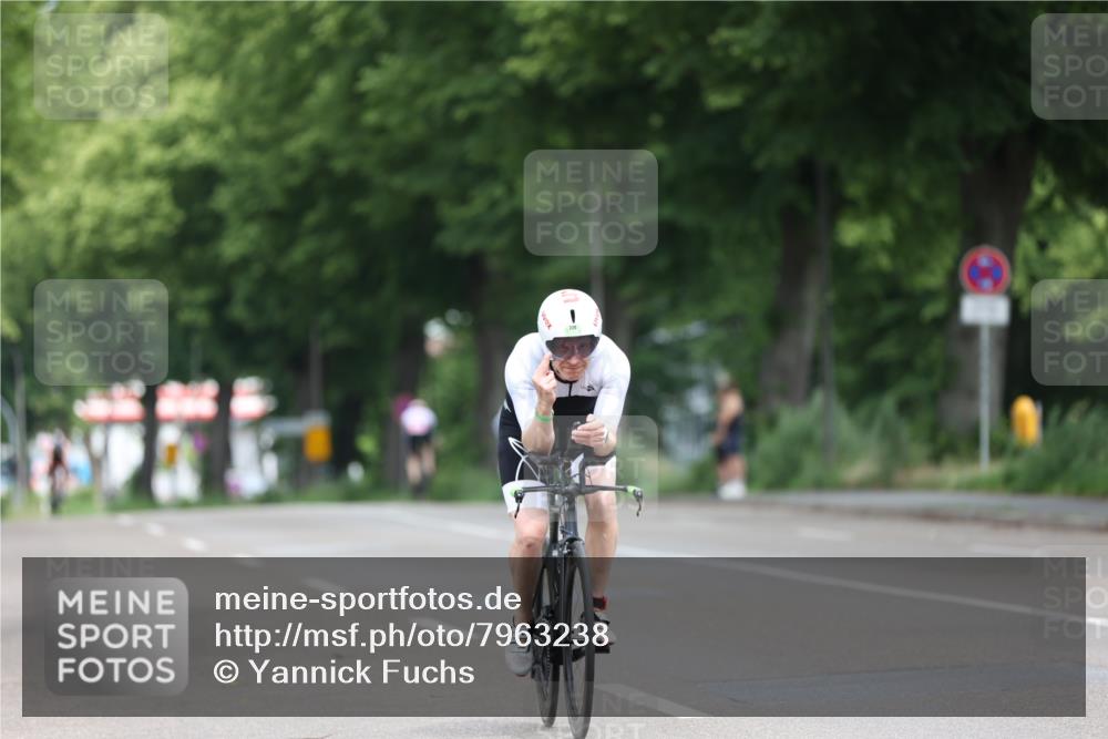 15.06.2025 - 7 Türme Triathlon Yannick Fuchs http://msf.ph/oto/7963238 15.06.2025 11:09:16 Radfahren  meine-sportfotos.de