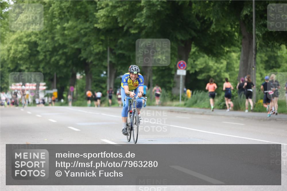 15.06.2025 - 7 Türme Triathlon Yannick Fuchs http://msf.ph/oto/7963280 15.06.2025 13:53:10 Radfahren 336, 800 meine-sportfotos.de