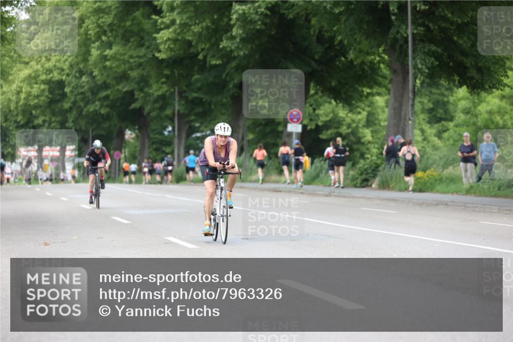 15.06.2025 - 7 Türme Triathlon Yannick Fuchs http://msf.ph/oto/7963326 15.06.2025 13:53:15 Radfahren 800, 1194 meine-sportfotos.de