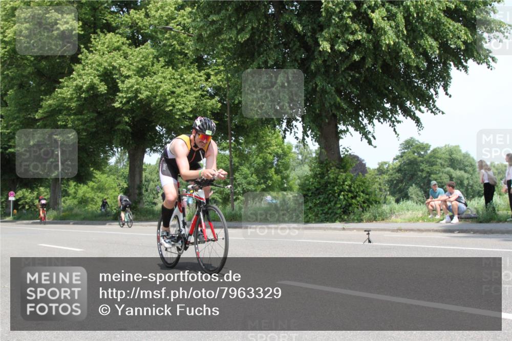 15.06.2025 - 7 Türme Triathlon Yannick Fuchs http://msf.ph/oto/7963329 15.06.2025 12:49:53 Radfahren  meine-sportfotos.de