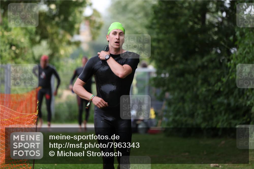 15.06.2025 - 7 Türme Triathlon Michael Strokosch http://msf.ph/oto/7963343 15.06.2025 12:16:00 Schwimmen 411, 446, 500, 503, 511, 537, 567, 575, 583, 669 meine-sportfotos.de