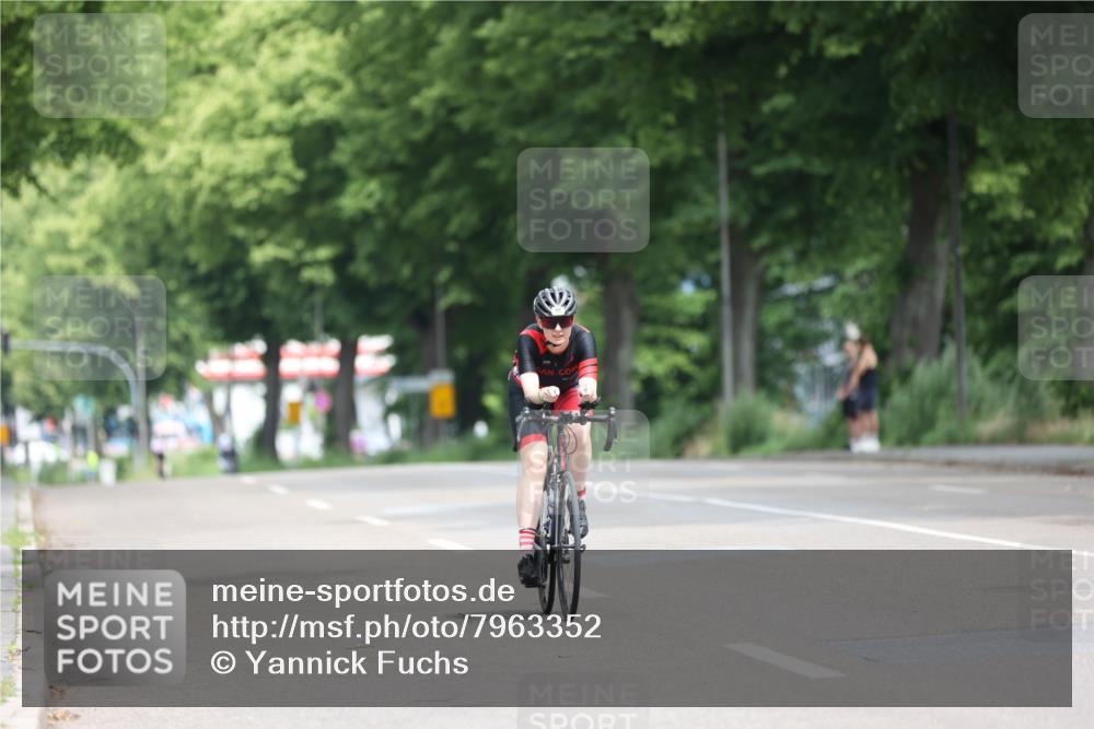15.06.2025 - 7 Türme Triathlon Yannick Fuchs http://msf.ph/oto/7963352 15.06.2025 11:09:28 Radfahren 232 meine-sportfotos.de