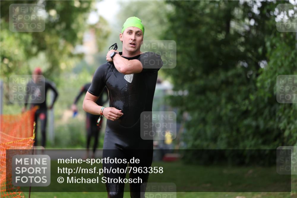 15.06.2025 - 7 Türme Triathlon Michael Strokosch http://msf.ph/oto/7963358 15.06.2025 12:16:01 Schwimmen 411, 446, 500, 503, 511, 537, 567, 575, 583, 669 meine-sportfotos.de